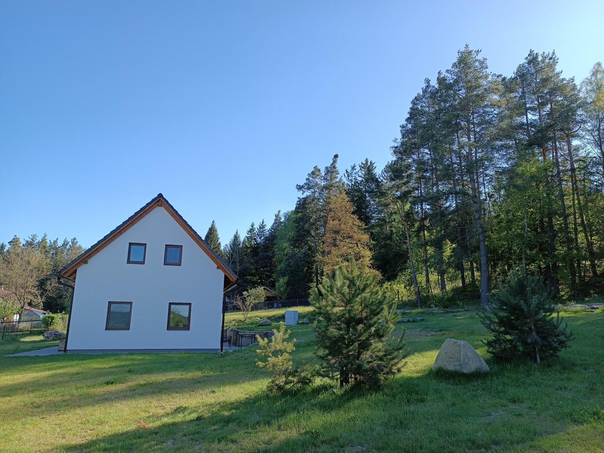 Nová Bystřice Klidna Lokalita Na Kraji Lesa, Cely Dum S Uschovnu Kol 빌라 외부 사진